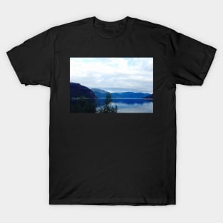 Scandinavian Blue Mountains Lake Landscape T-Shirt